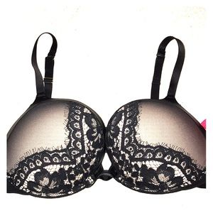 Victoria’s Secret 38 D bombshell bra!